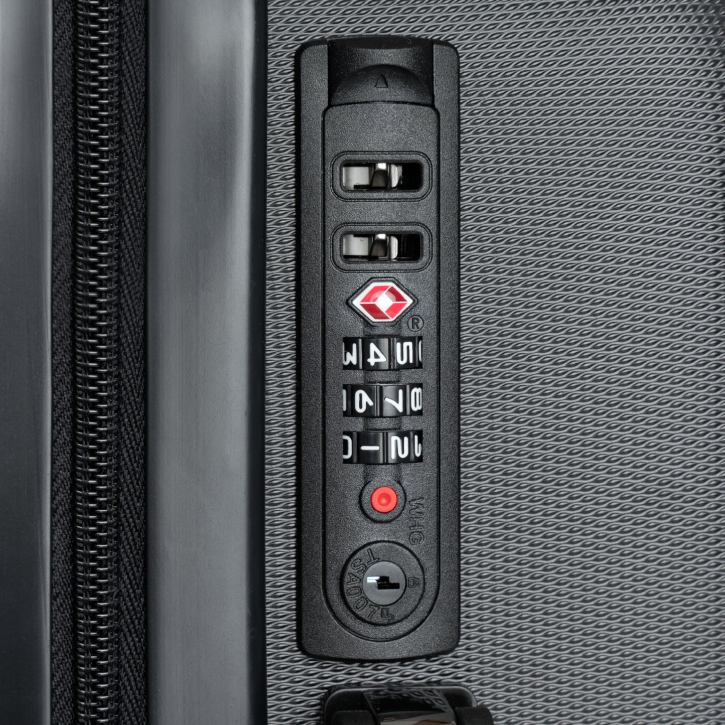 Stylish Travel Suitcase with Crown Design - Perfect for Jetsetters and Adventurers
